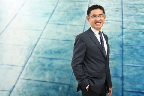 Henghong Yang